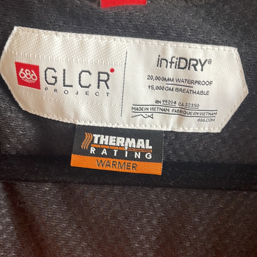 686 coat - Picture 11 of 11